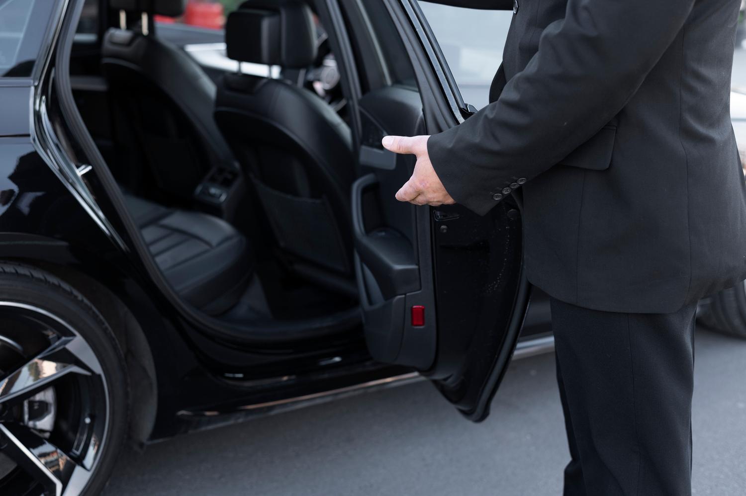 Why Is a Black Car Service Ideal for Business