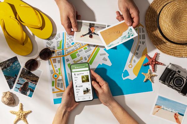 How Social Media Communities Shape the Modern Travel Experience