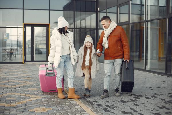 How Families Can Make Airport Travel Easier, Healthier, and Stress-Free